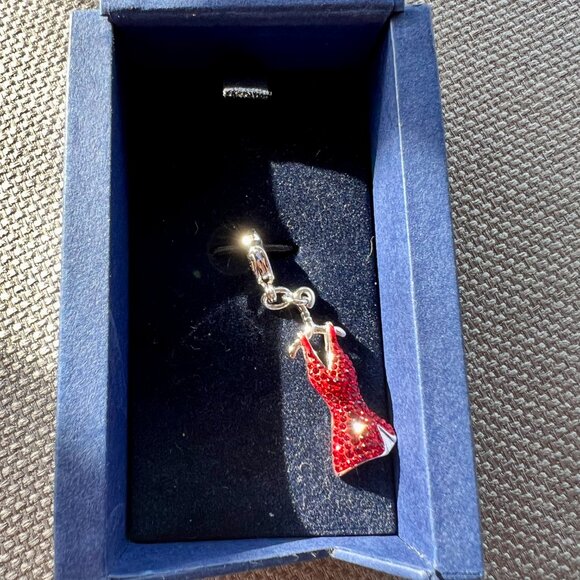 SALE! FINE JEWELRY! Gorgeous & Rare Swarovski Ruby Red Dress Charm - Picture 5 of 10